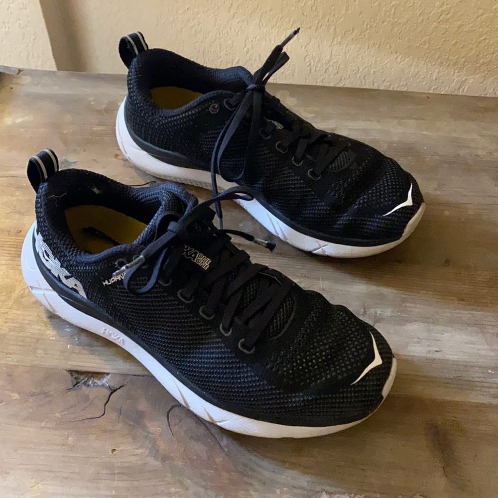 Black Hoka tennis shoes